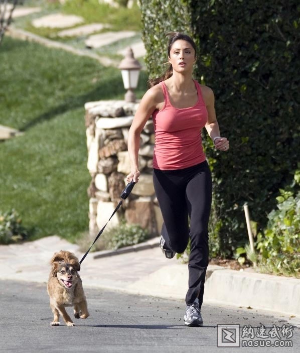 迎合健身热潮 超模“带”你去晨跑，运动你的神经，体力更好